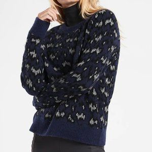 Athleta Hawthorn Textured Crew Sweater in Sahara Navy